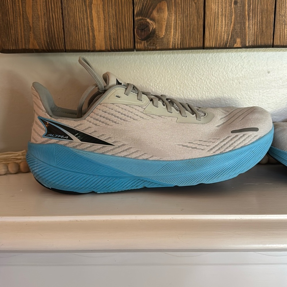 Men’s Altra FWD Experience - *worn twice*